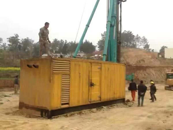 泗水如何判断水冷式机油散热器密封件是否需要更换？
